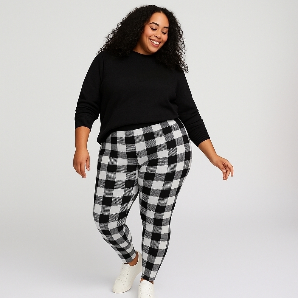 Torrid Full-Length Sweater Legging - Black & White Buffalo Plaid - NWT - Size 4